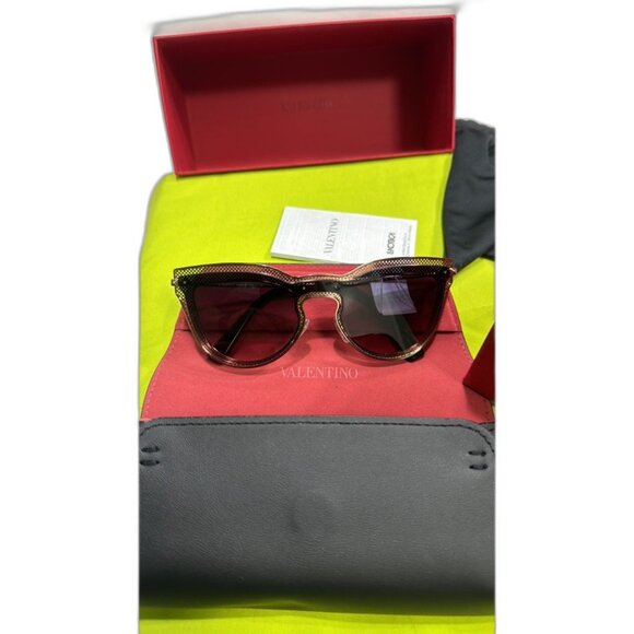 Valentino 34mm Individual Cat Eye Sunglasses Rose gold gradient - Picture 2 of 13